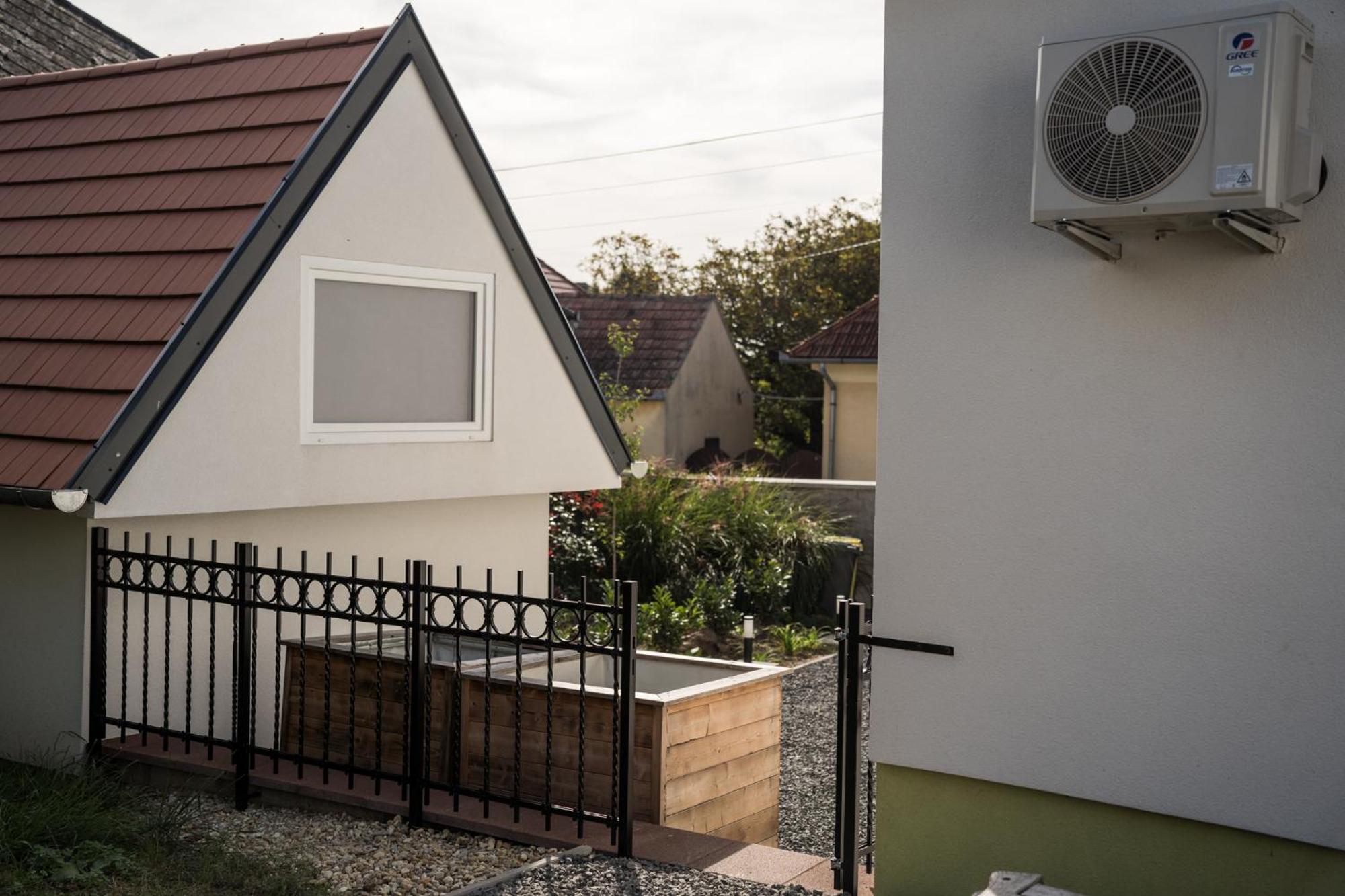 Apartament Csipesz_Vendeghaz Sümeg Zewnętrze zdjęcie